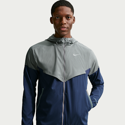 Nike Impossibly Light Windrunner Laufjacke (Herren). Nike DE